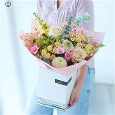 Extra Large Summer Classic Hand-tied